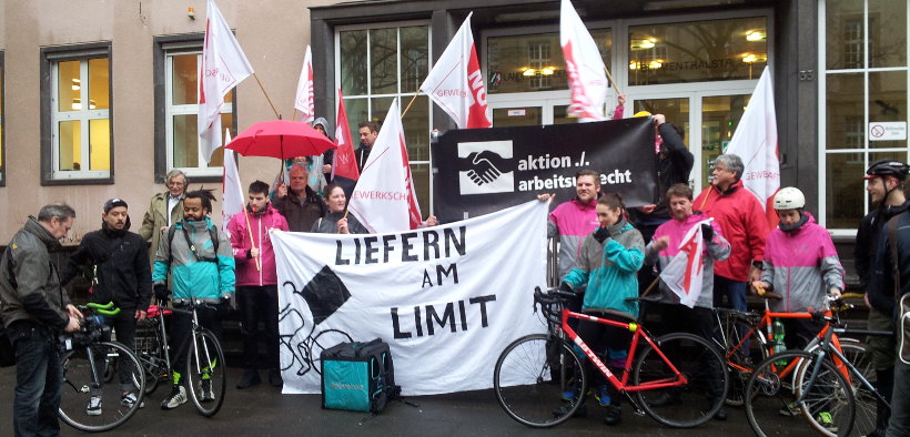 12. März 2018, vor ArbG Köln: Protest gegen Betriebsratszerschlagung bei Deliveroo