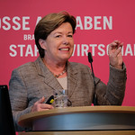 Prof. Dr. Renate Köcher auf einer Veranstaltung der INSM.
