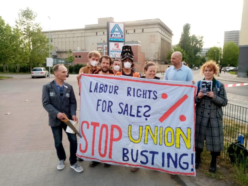 Labour Rights not for sale. #Freitag13 vor ALDI Berlin-Friedrichshain