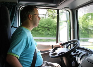 Aufhebung des Sonntagsfahrverbots? Spediteure und Fahrer winken ab