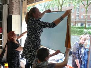 2017-05-21 arbeiterfotografie buero-eroffnung arbeitsunrecht bild-enthuellt